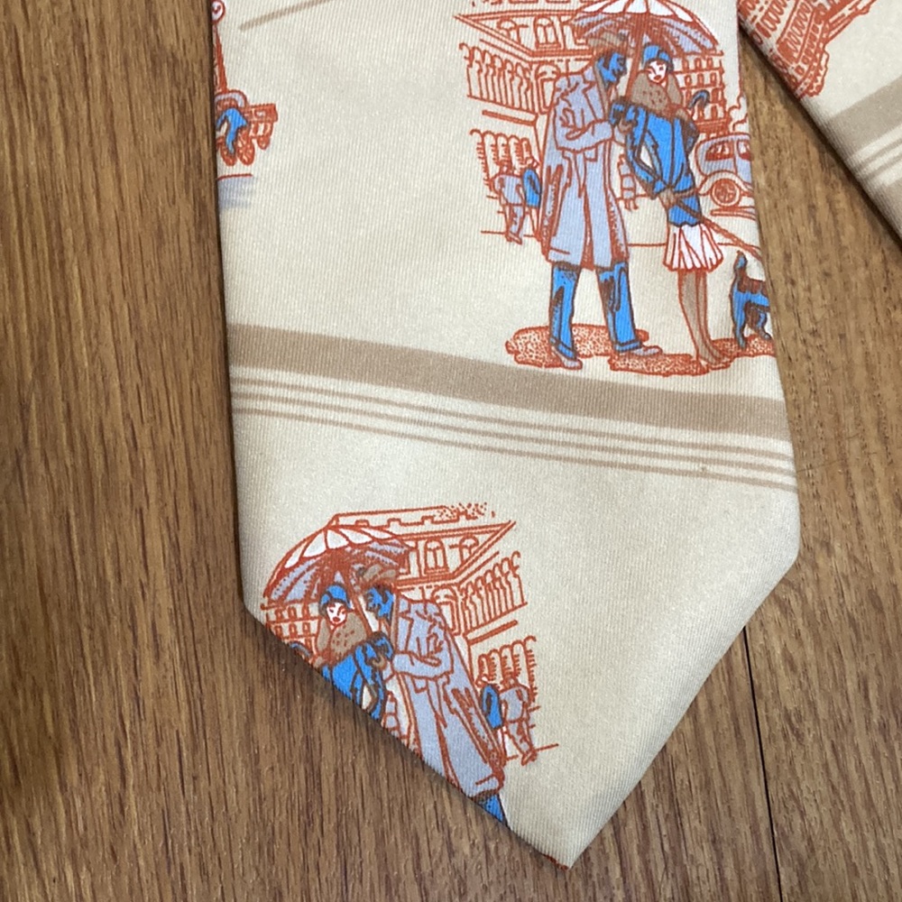 Vintage Montgomery Ward Mens Tie 
Imported from Italy RARE